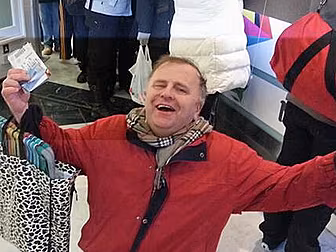 Garth Brooks sells out 3 gigs...