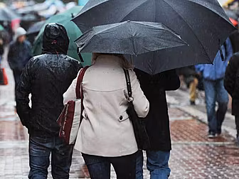 Bad weather hits the country 