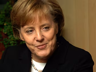 German Chancellor makes histor...