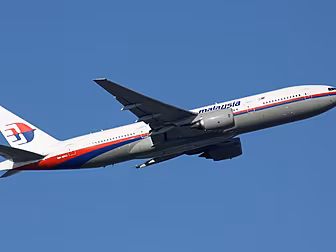 Malaysia Airlines widens searc...