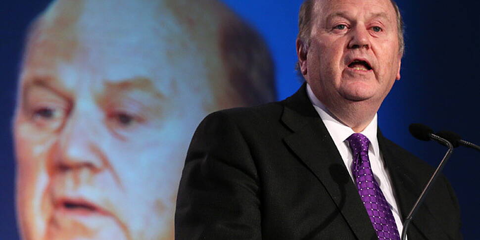 Noonan plans income tax cuts b...