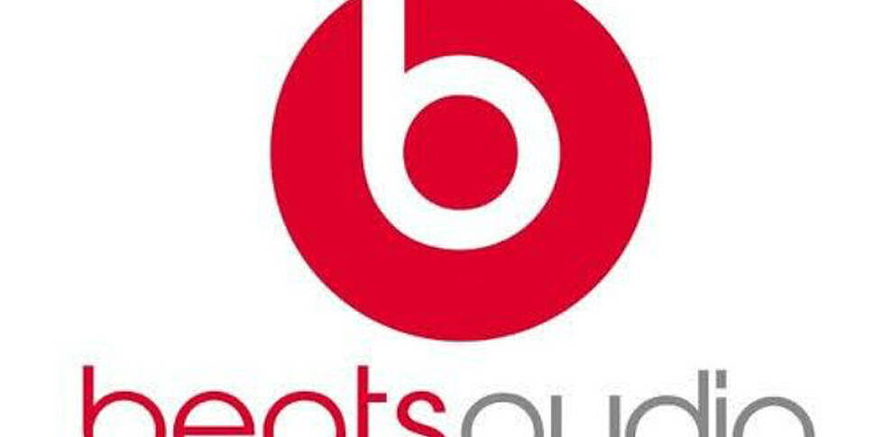 Apple set to buy Beats 