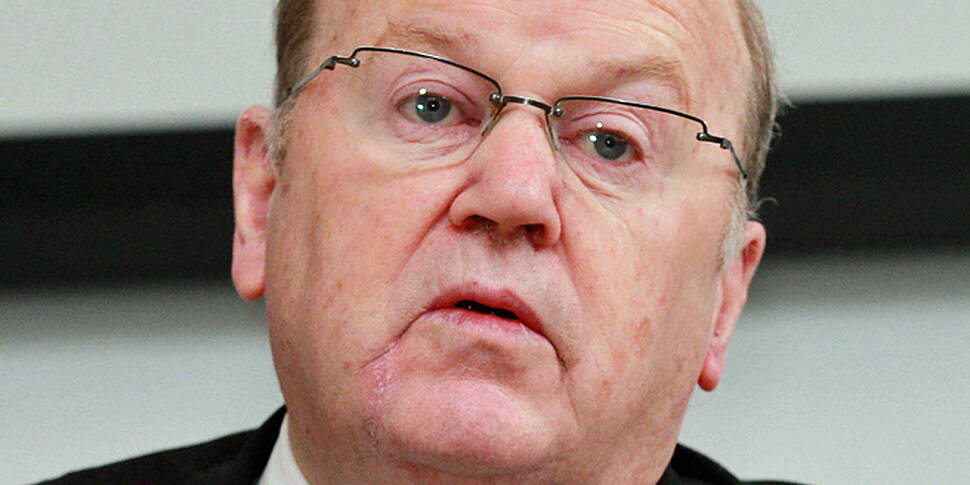 Michael Noonan undergoes cance...