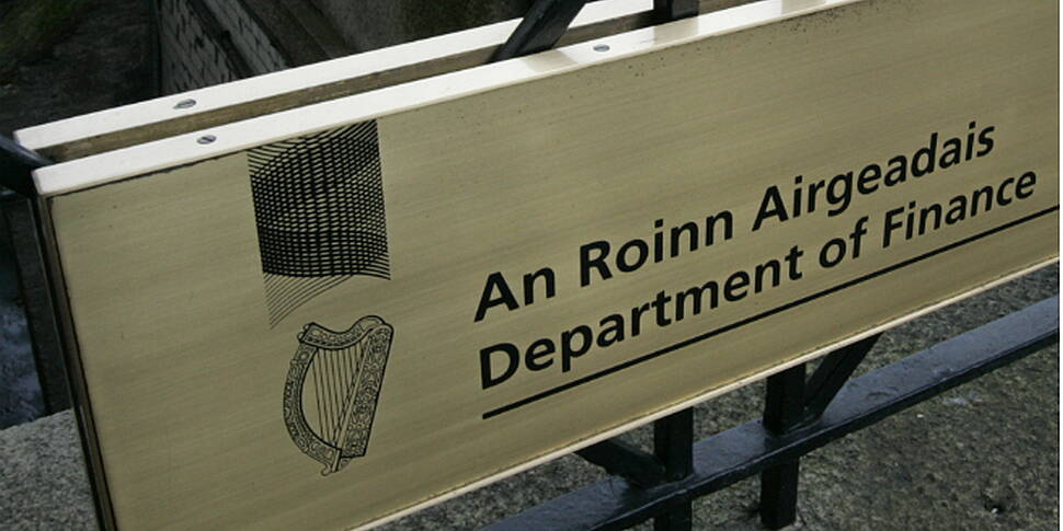 EC to investigate Apple Tax de...