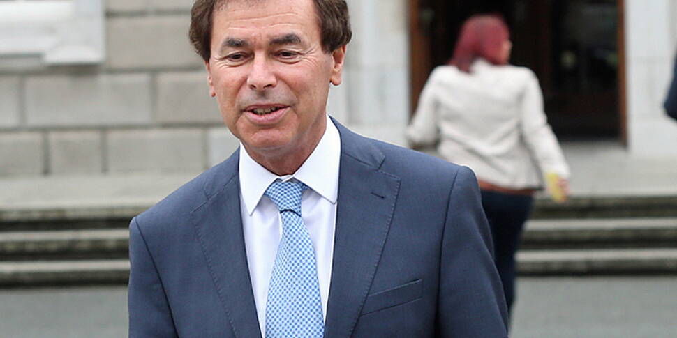 Shatter confirms photos were f...