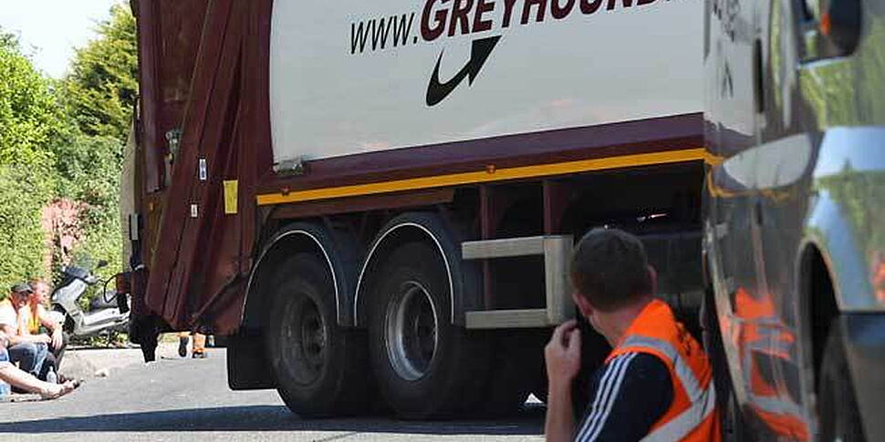 Greyhound recycling alleges un...