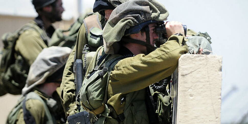 Israel launches ground offensi...