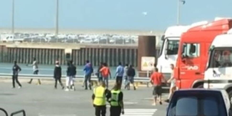 Port of Calais blockade lifted