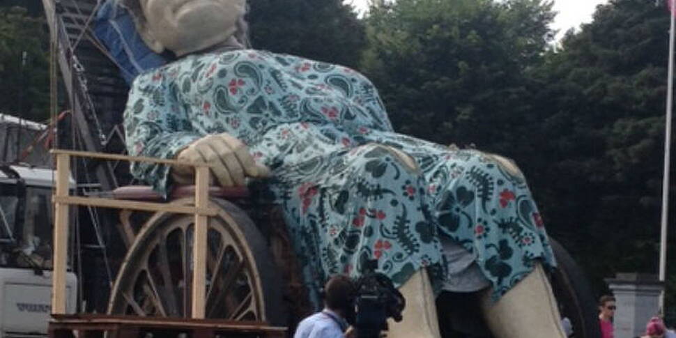 Giant Granny walks through Lim...