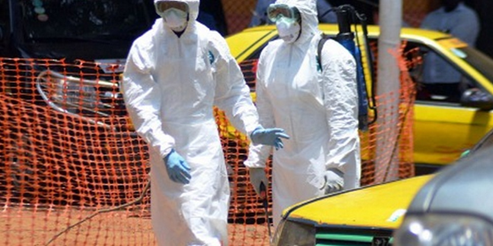 Rearchers in Ebola vaccine bre...