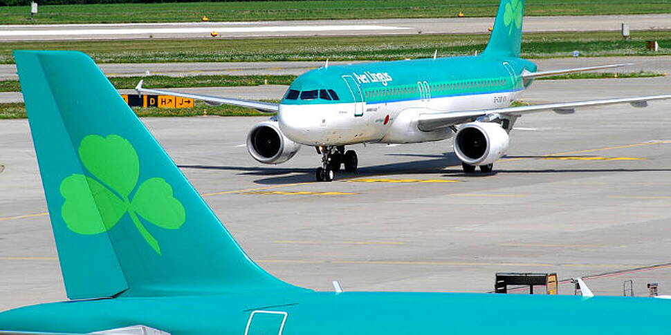 Mixed reaction to Aer Lingus d...