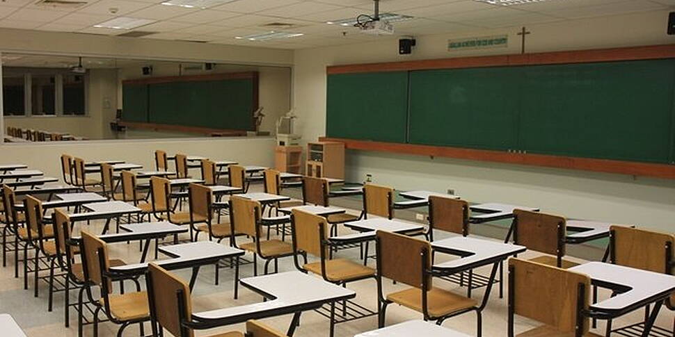 New law to limit school admiss...