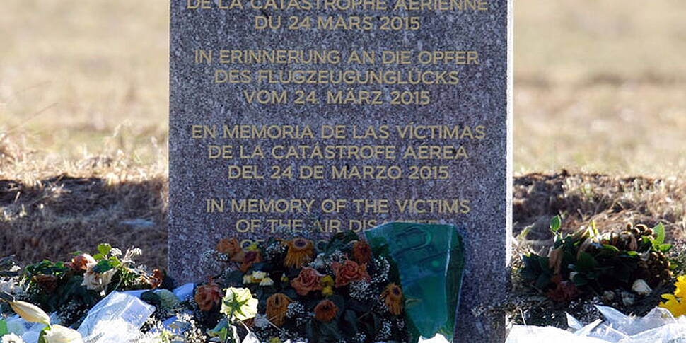 Germanwings burials start toda...