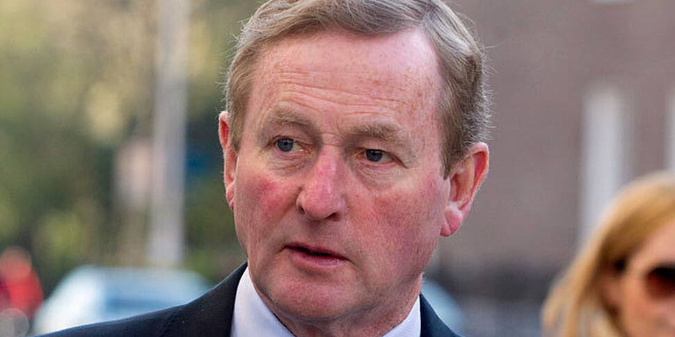 Taoiseach heckled by anti-wate...