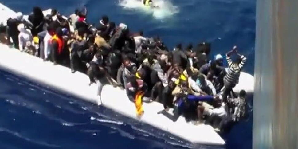 Refugees board Kos ship
