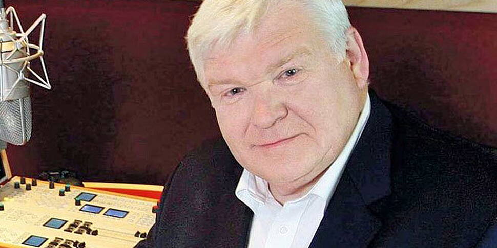 Derek Davis dies 