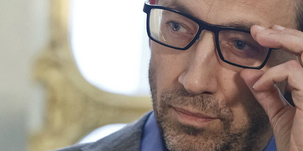 Twitter chief Dick Costolo to...