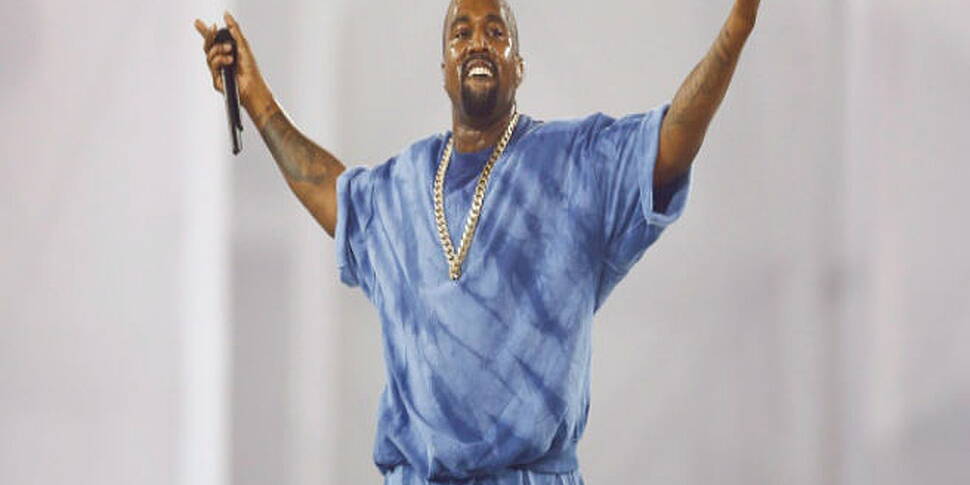 Fans queue 24 hours for Kanye&...