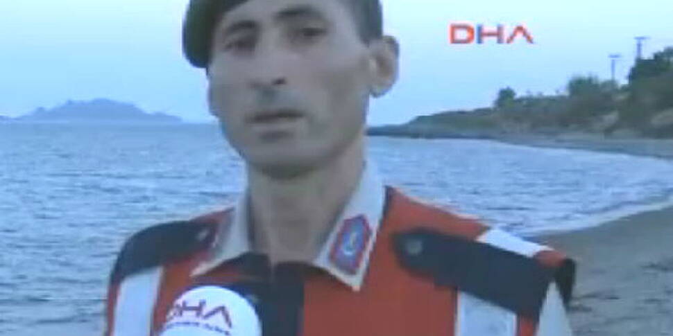 28 Migrants Drown Near Greek I...