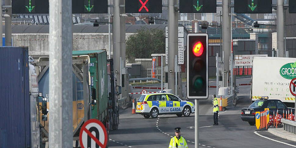 Fire in Port Tunnel causes tra...