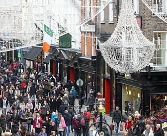 Shoppers increase their Christ...