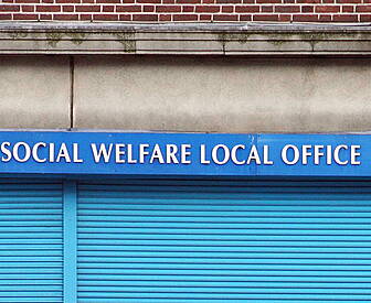 Govt pushes back target for fu...