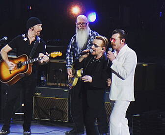 U2 welcome Eagles of Death Met...