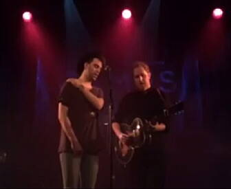 Video: Winner Niall On Stage w...