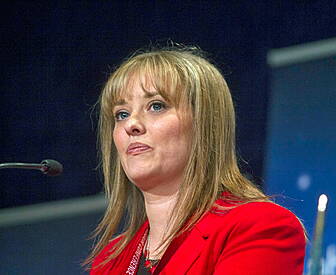Gerry Adams criticised over re...