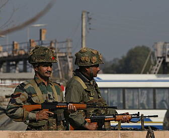 Indian officials blame Pakista...