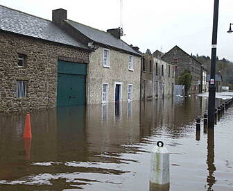 Flooding crisis to dominate Ca...