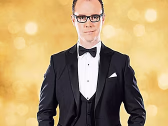 DWTS Judge Brian Redmond Gives...