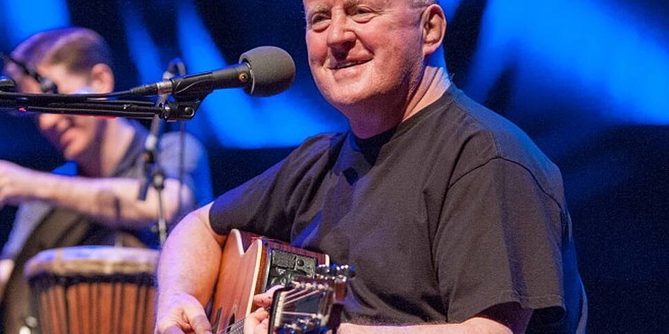 Gift Christy Moore Pays Homage...
