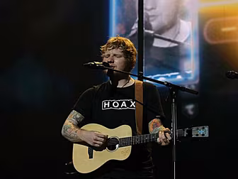 Ed Sheeran Brings The House Do...