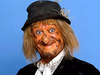 Mackenzie Crook To Play Worzel...