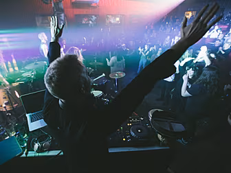 Block Rockin Beats: Hands Down...