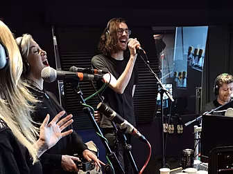 Hozier Blows Us Away With Worl...