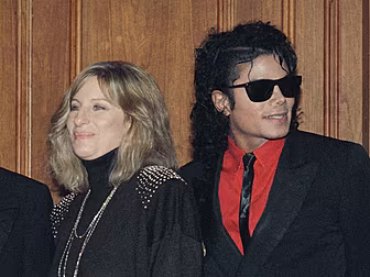 Barbra Streisand Apologises Ov...