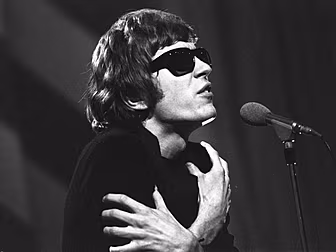 Remembering Innovative Songwri...