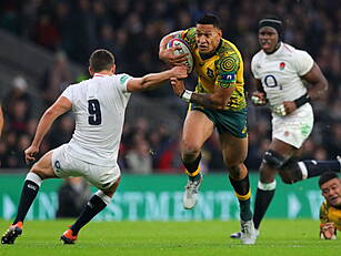 Israel Folau reaches settlemen...