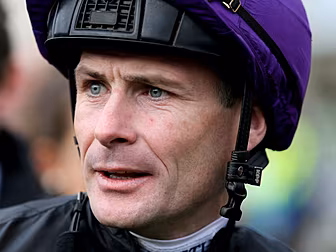 Racing World Pays Tribute To R...