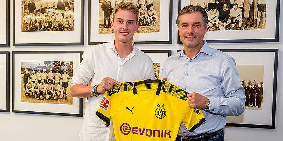 Dortmund sign Liverpool-linked...