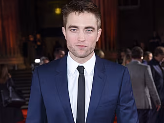 Robert Pattinson Tests Positiv...