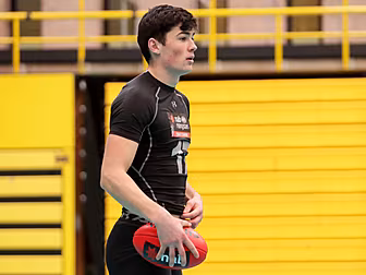 Wexford's O'Connor signs for S...