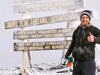 Climbing Mount Kilimanjaro - t...