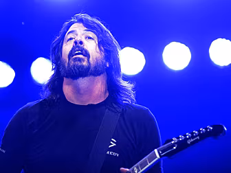 Foo Fighters Sell Out Their Du...