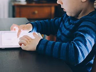 43% Of Children Speak To Stran...