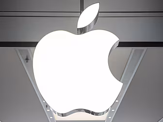 Apple Confirms Case Of Coronav...