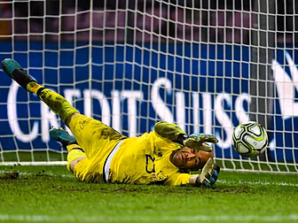 Darren Randolph ruled out of t...