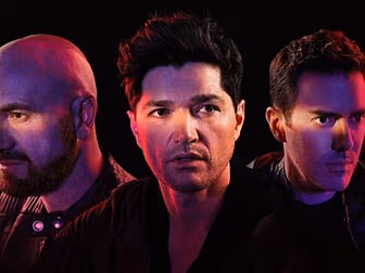 Danny From The Script Sits Dow...